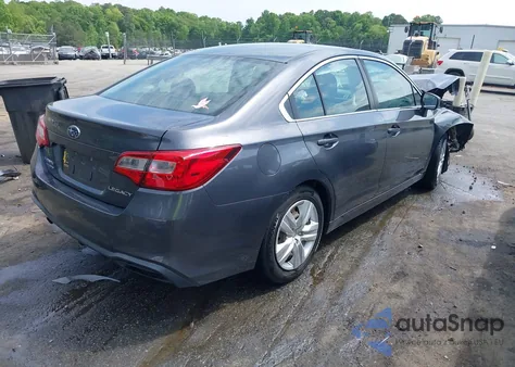 2018 Subaru Legacy 2.5I z USA, uszkodzony, nr VIN 4S3BNAA67J3032155